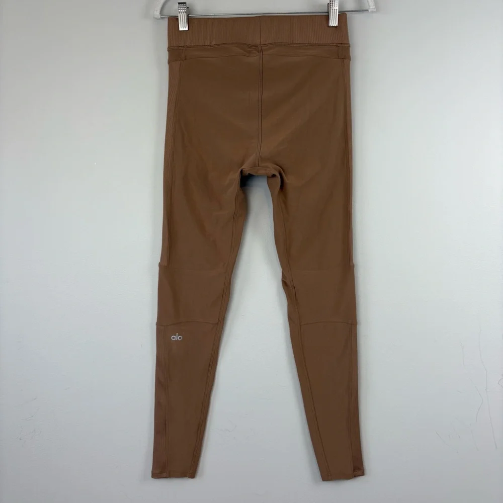 Alo Yoga Alosoft High-Waist Head Start‎ Legging Sz M Almond